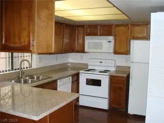 Photo #1: 2102144 Listing 