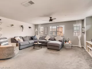 Photo #4: 2102180 Listing 