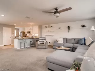 Photo #5: 2102180 Listing 