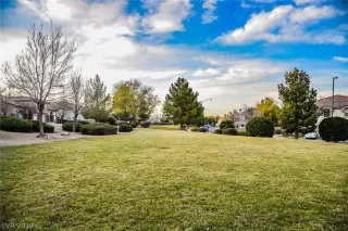 Photo #2: 2102186 Listing 