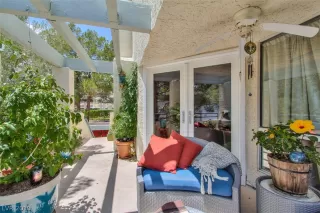 Photo #3: 2102211 Listing