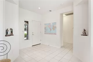 Photo #2: 2102244 Listing