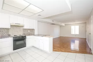 Photo #6: 2102246 Listing