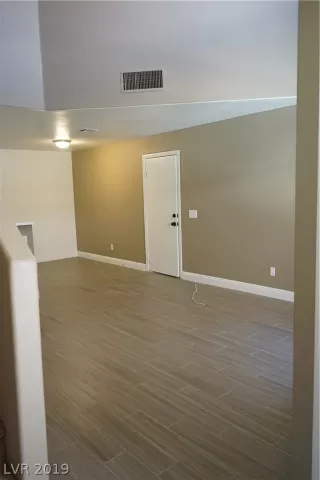 Photo #6: 2102256 Listing 