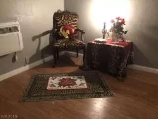 Photo #4: 2102261 Listing