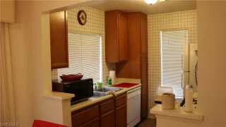 Photo #2: 2102280 Listing