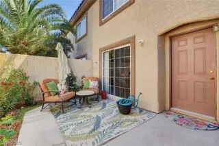 Photo #3: 2102295 Listing