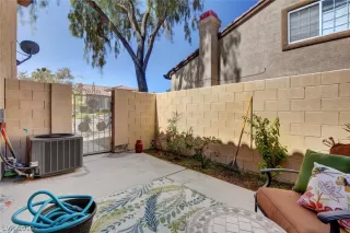 Photo #5: 2102295 Listing