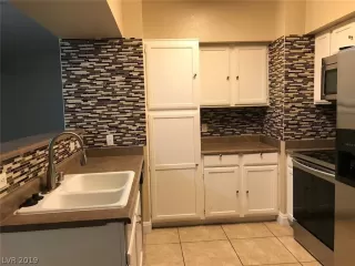 Photo #1: 2102360 Listing 