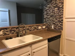 Photo #2: 2102360 Listing 