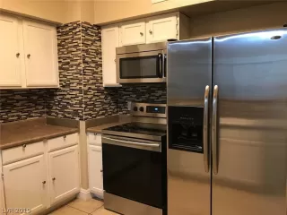 Photo #3: 2102360 Listing 