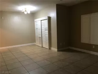 Photo #5: 2102360 Listing 