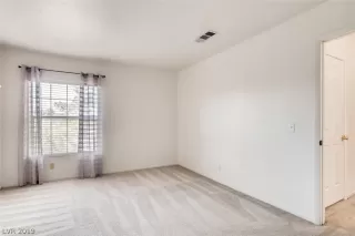 Photo #6: 2102388 Listing 