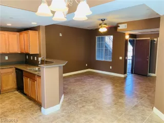 Photo #1: 2102440 Listing