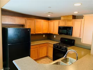 Photo #2: 2102440 Listing