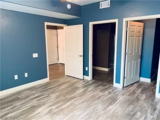 Photo #5: 2102440 Listing