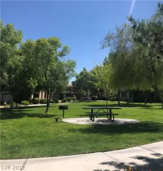 Photo #6: 2102447 Listing