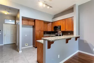 Photo #1: 2102459 Listing