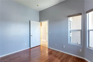 Photo #6: 2102459 Listing