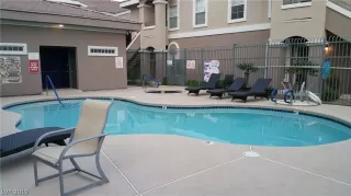 Photo #2: 2102476 Listing 
