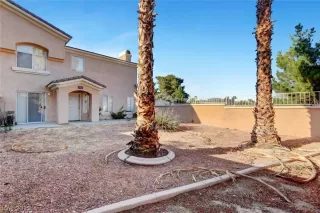Photo #5: 2102498 Listing 
