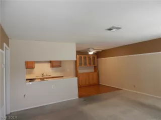 Photo #5: 2102539 Listing 