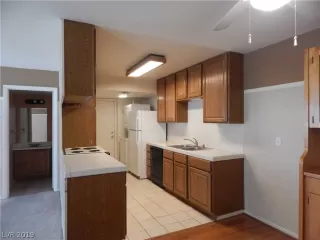 Photo #6: 2102539 Listing 