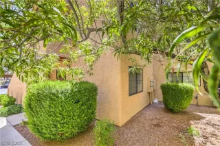 Photo #2: 2102546 Listing 