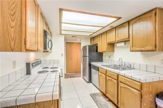 Photo #6: 2102546 Listing 