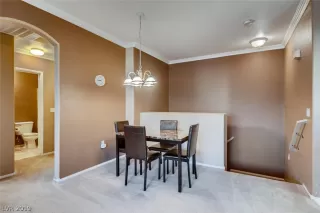 Photo #3: 2102602 Listing