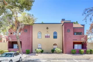 Photo #1: 2102621 Listing