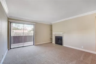 Photo #3: 2102621 Listing