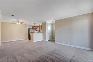 Photo #5: 2102621 Listing