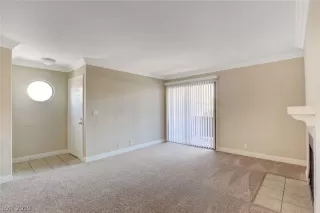 Photo #6: 2102621 Listing