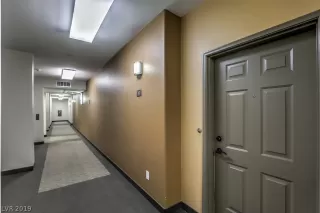 Photo #2: 2102631 Listing