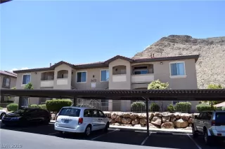 Photo #3: 2102644 Listing