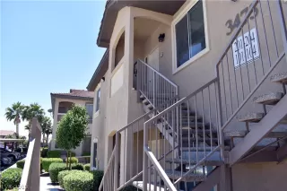 Photo #5: 2102644 Listing