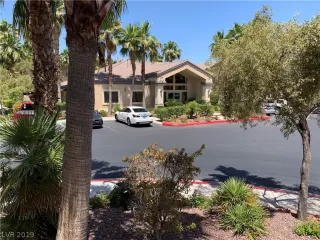 Photo #1: 2102650 Listing