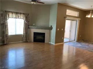 Photo #2: 2102650 Listing