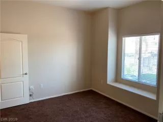 Photo #6: 2102650 Listing