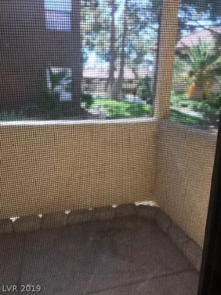 Photo #3: 2102661 Listing