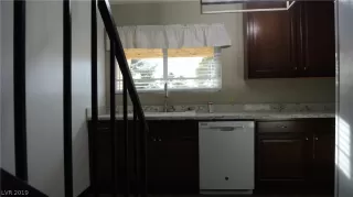 Photo #3: 2102671 Listing 