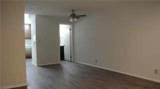 Photo #4: 2102671 Listing 