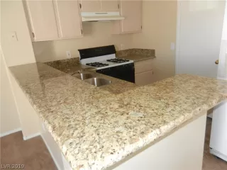 Photo #6: 2102684 Listing 