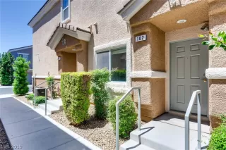 Photo #1: 2102685 Listing