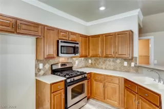 Photo #6: 2102685 Listing