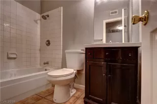 Photo #6: 2102697 Listing