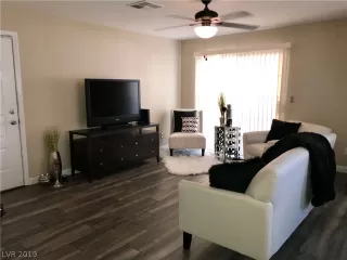 Photo #2: 2102708 Listing 