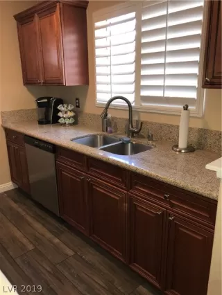 Photo #5: 2102708 Listing 