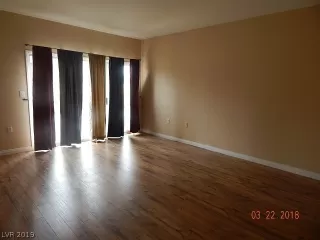 Photo #4: 2102711 Listing 